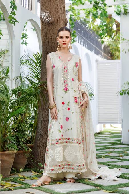 MODREN LUXERY SLEEK DRESS